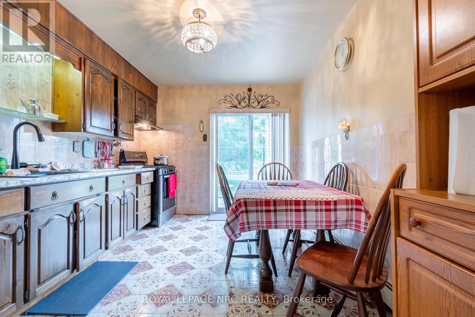 32 Gaspare Drive, Port Colborne, Ontario  L3K 2V2 - Photo 27 - X12295825
