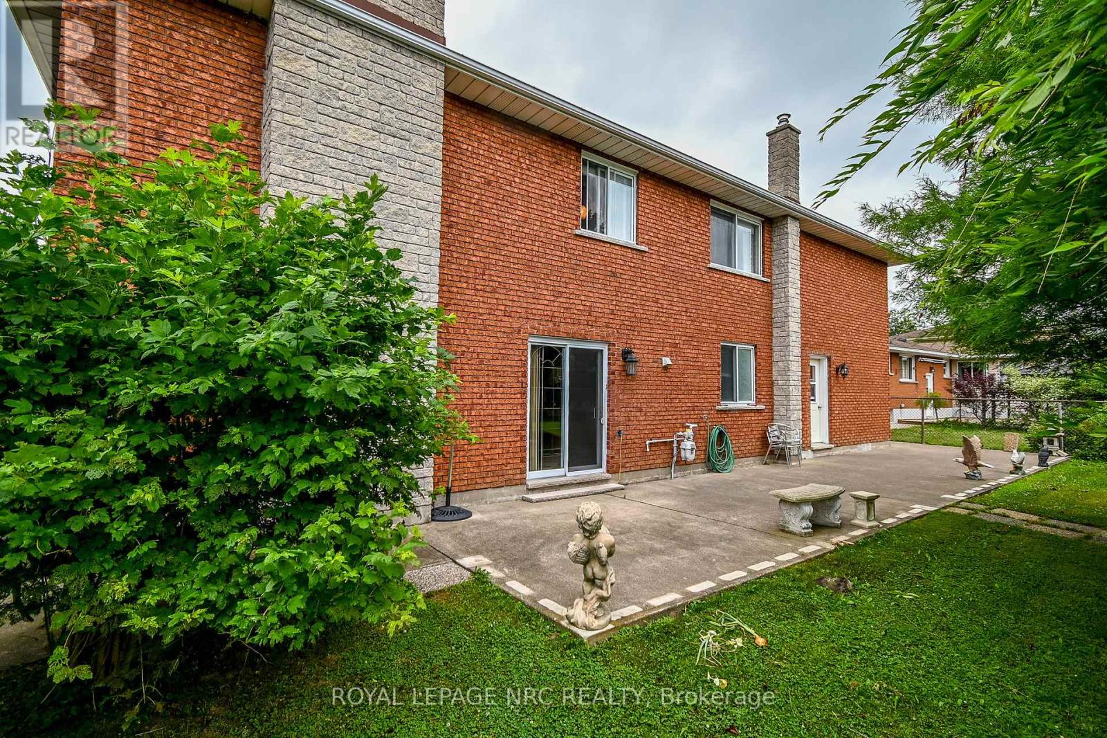 32 Gaspare Drive, Port Colborne, Ontario  L3K 2V2 - Photo 7 - X12295825