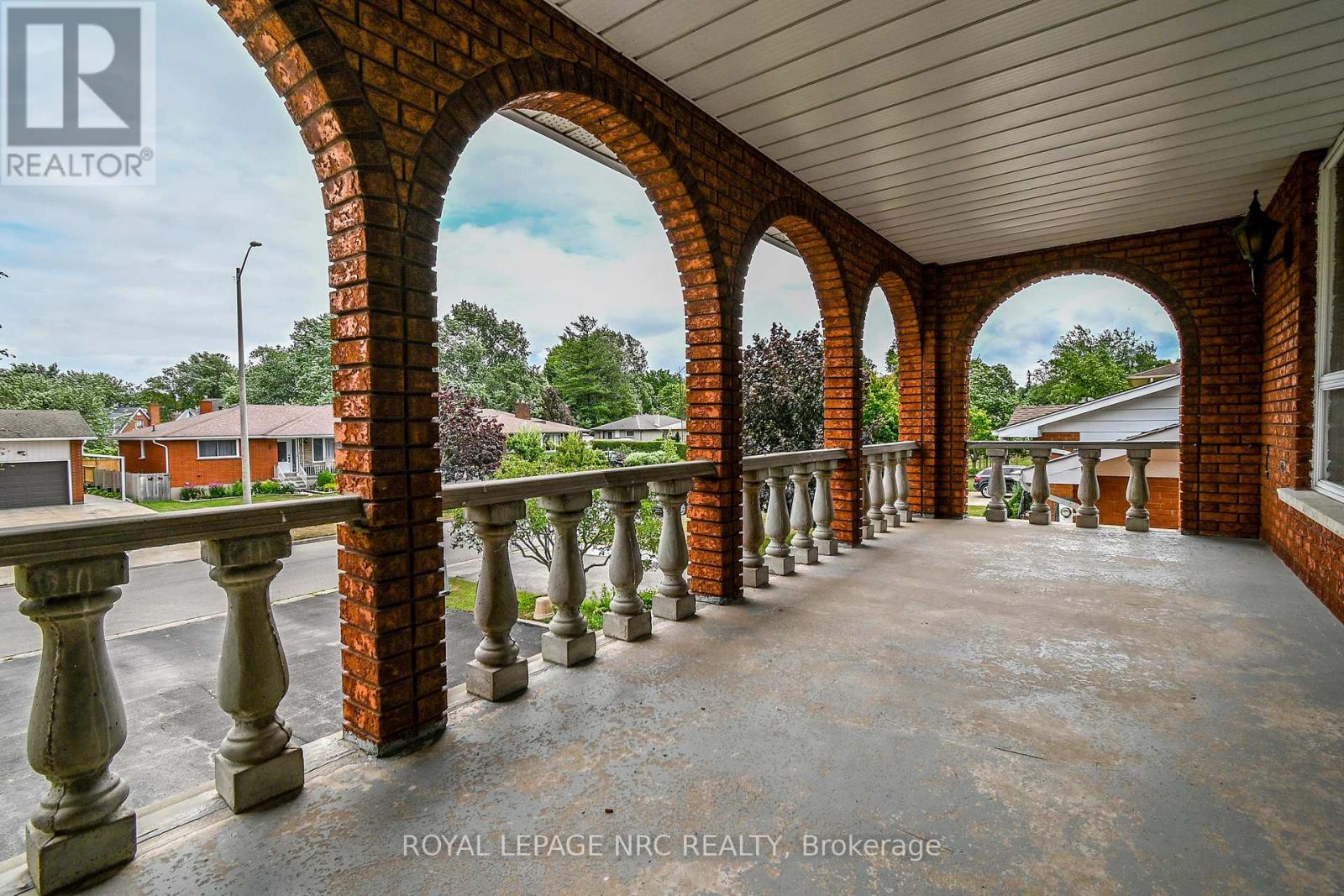 32 Gaspare Drive, Port Colborne, Ontario  L3K 2V2 - Photo 9 - X12295825