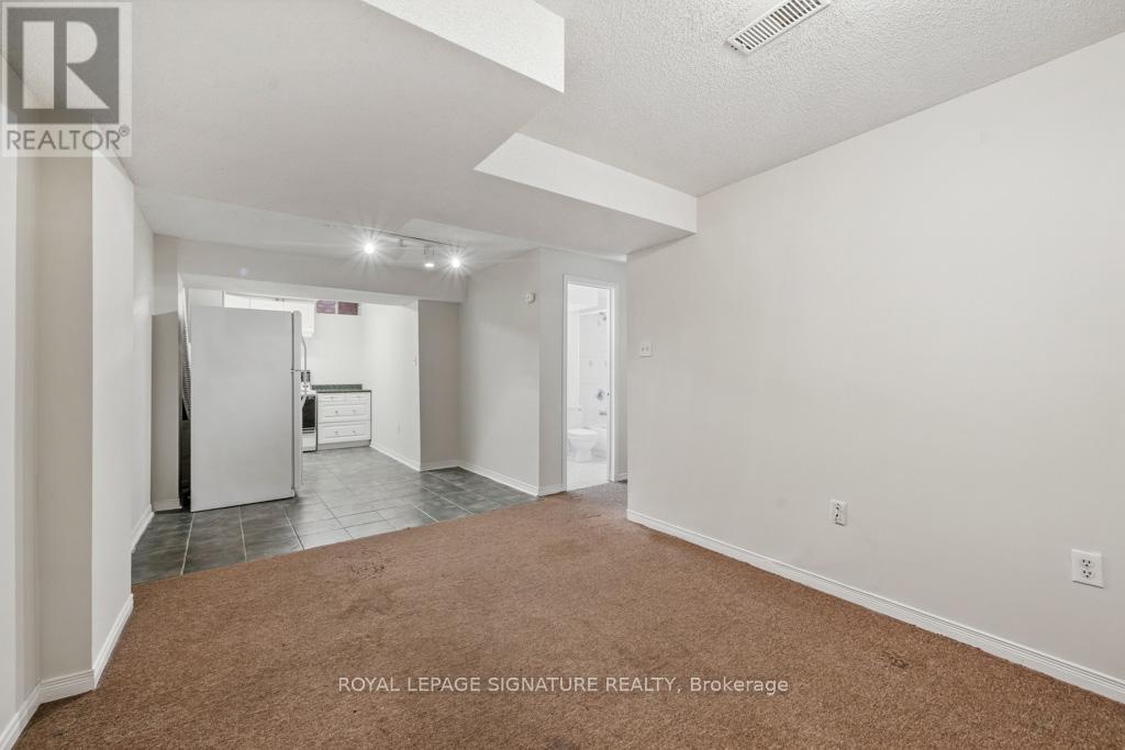 584 Doubletree Lane, Newmarket, Ontario  L3X 2K6 - Photo 36 - N12294328