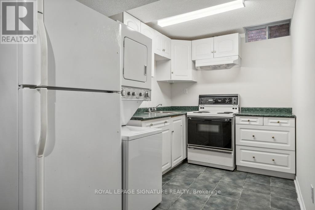 584 Doubletree Lane, Newmarket, Ontario  L3X 2K6 - Photo 35 - N12294328