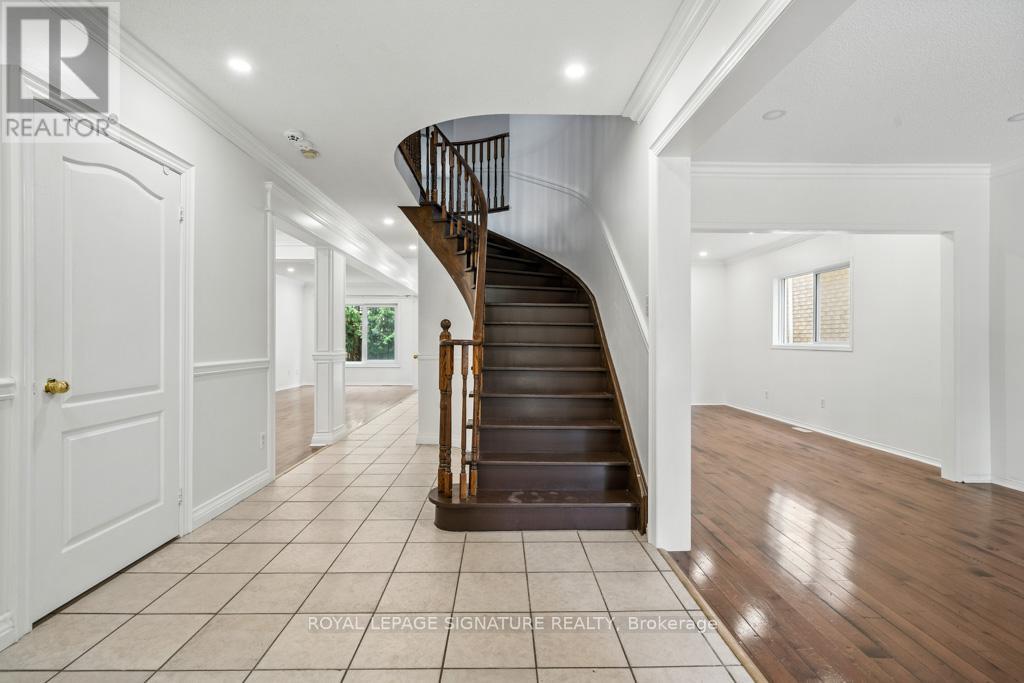 584 Doubletree Lane, Newmarket, Ontario  L3X 2K6 - Photo 15 - N12294328