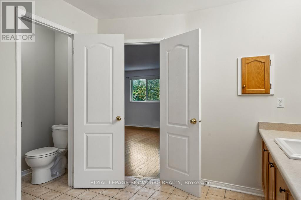 584 Doubletree Lane, Newmarket, Ontario  L3X 2K6 - Photo 20 - N12294328