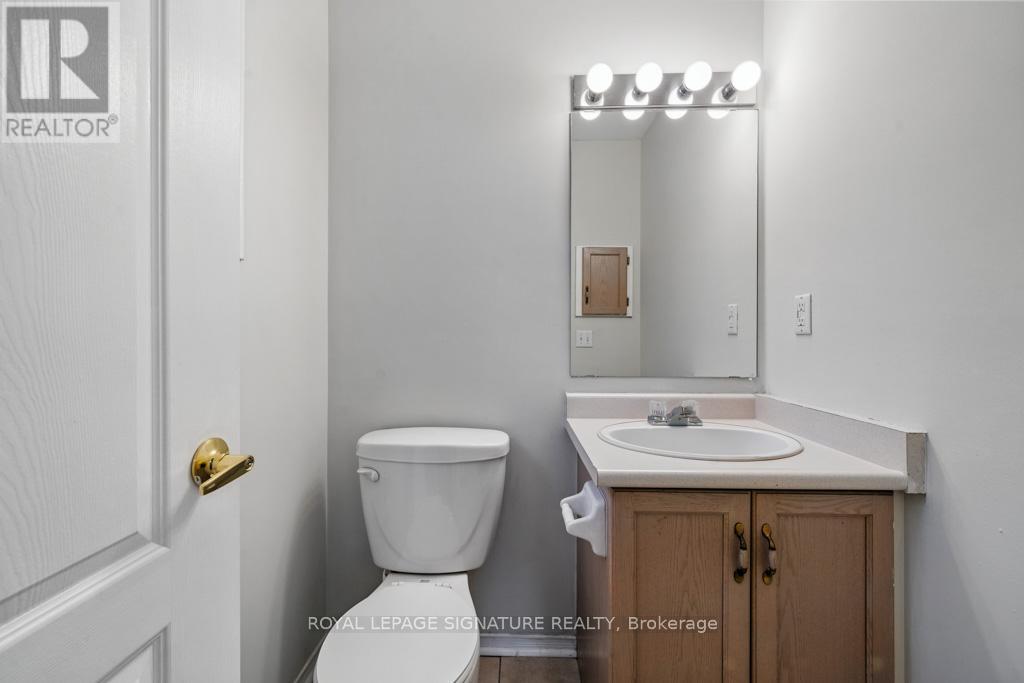 584 Doubletree Lane, Newmarket, Ontario  L3X 2K6 - Photo 24 - N12294328