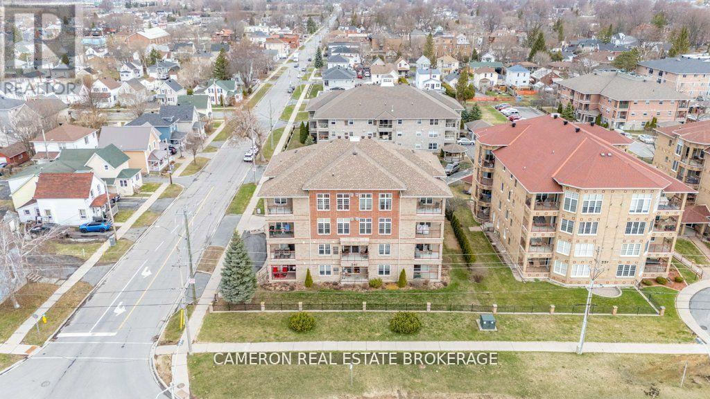 102 - 341 Water Street W, Cornwall, Ontario  K6J 1A5 - Photo 2 - X12104440