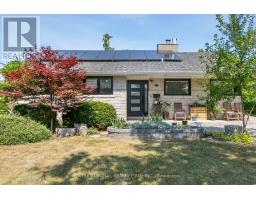 27 Treadgold Crescent, Toronto (Parkwoods-Donalda), Ca