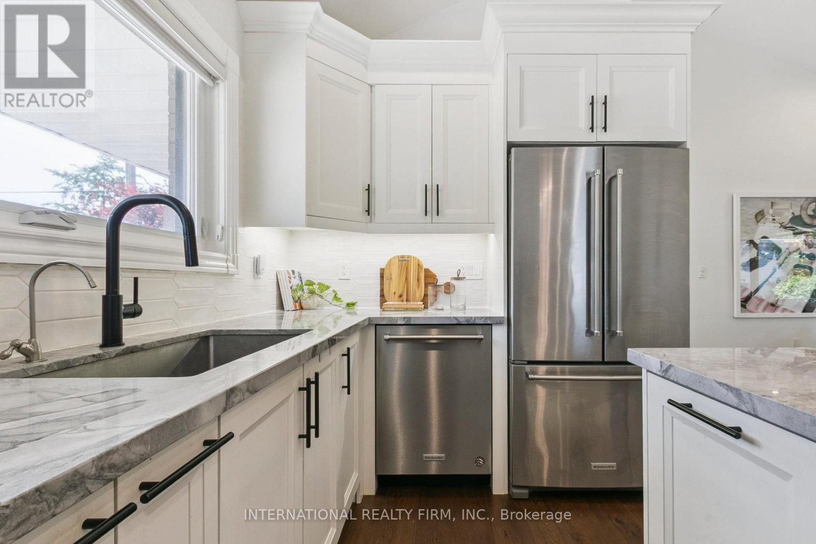27 Treadgold Crescent, Toronto, Ontario  M3A 1X1 - Photo 14 - C12287229