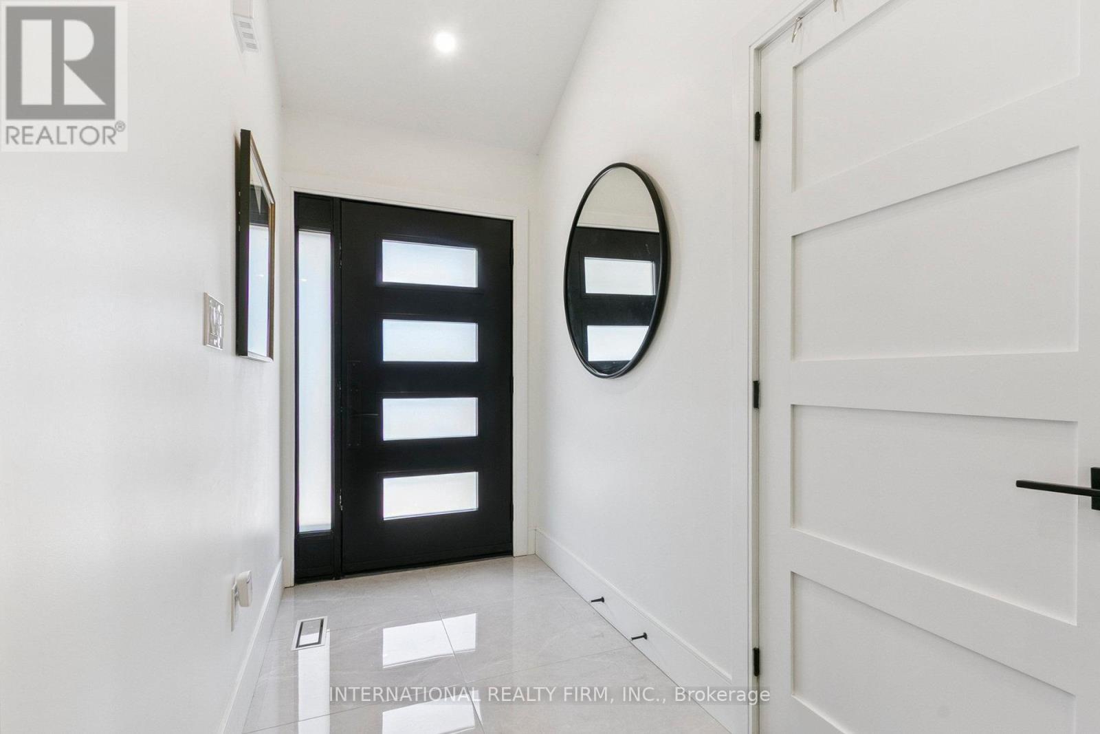 Property at 27 TREADGOLD CRESCENT image 3
