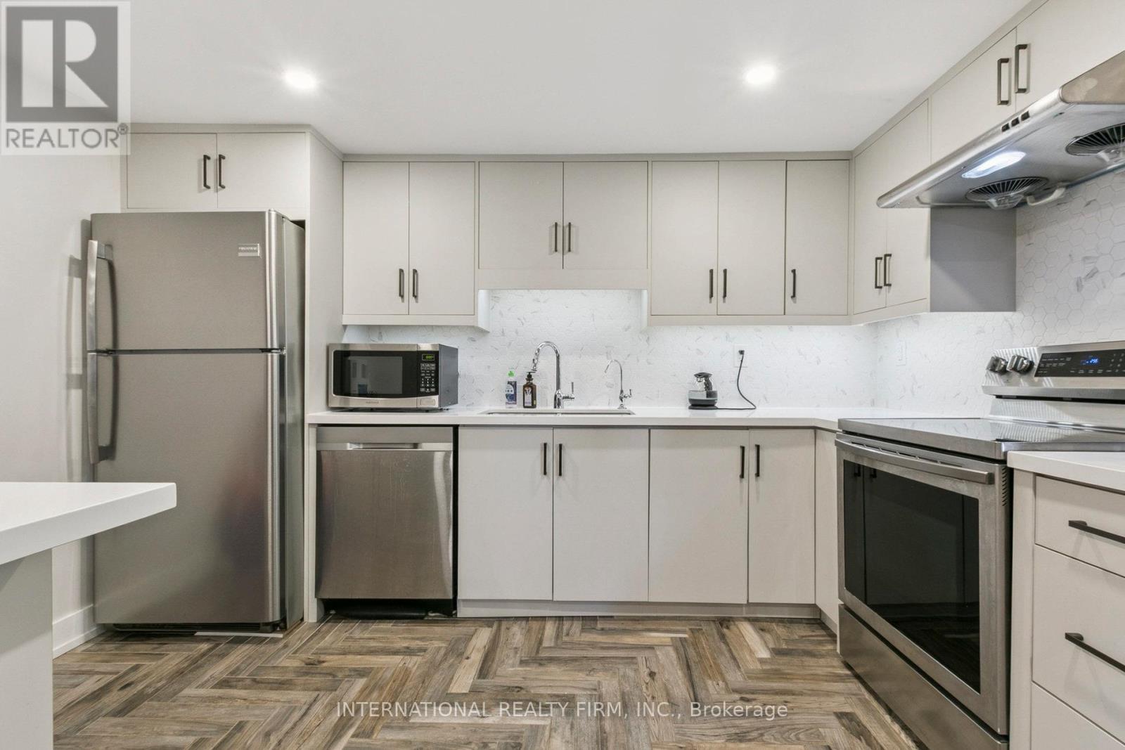 27 Treadgold Crescent, Toronto, Ontario  M3A 1X1 - Photo 31 - C12287229