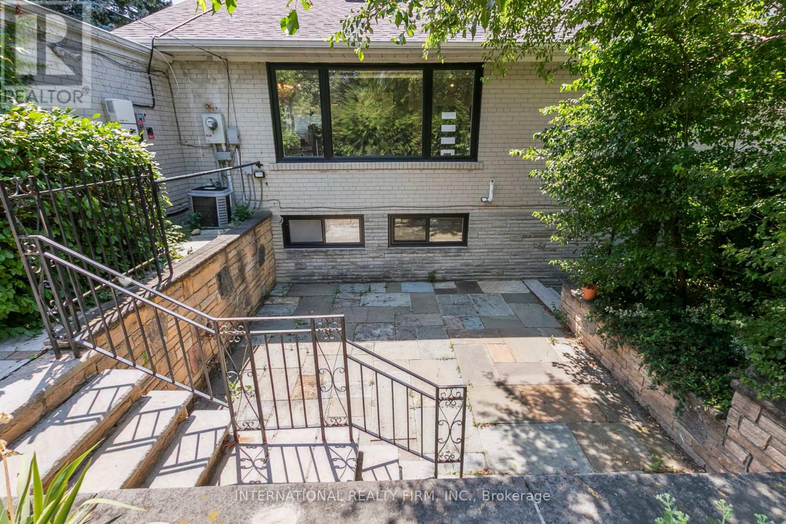 27 Treadgold Crescent, Toronto, Ontario  M3A 1X1 - Photo 40 - C12287229
