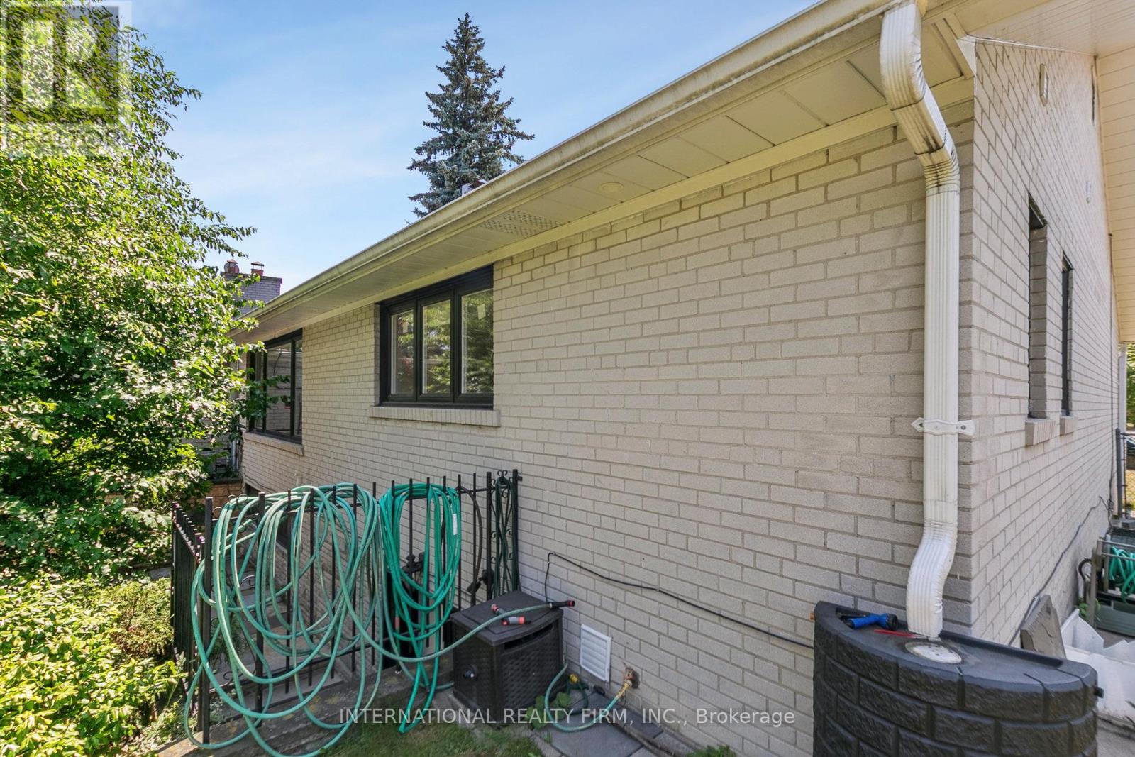 27 Treadgold Crescent, Toronto, Ontario  M3A 1X1 - Photo 41 - C12287229