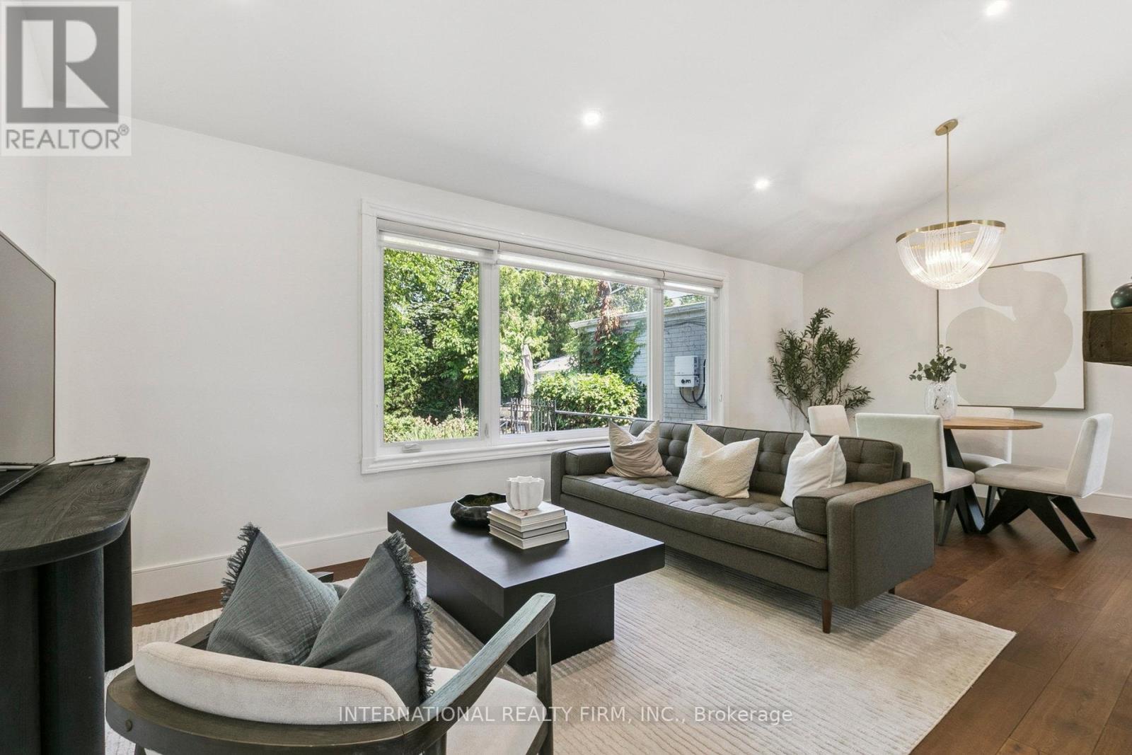 Property at 27 TREADGOLD CRESCENT image 5