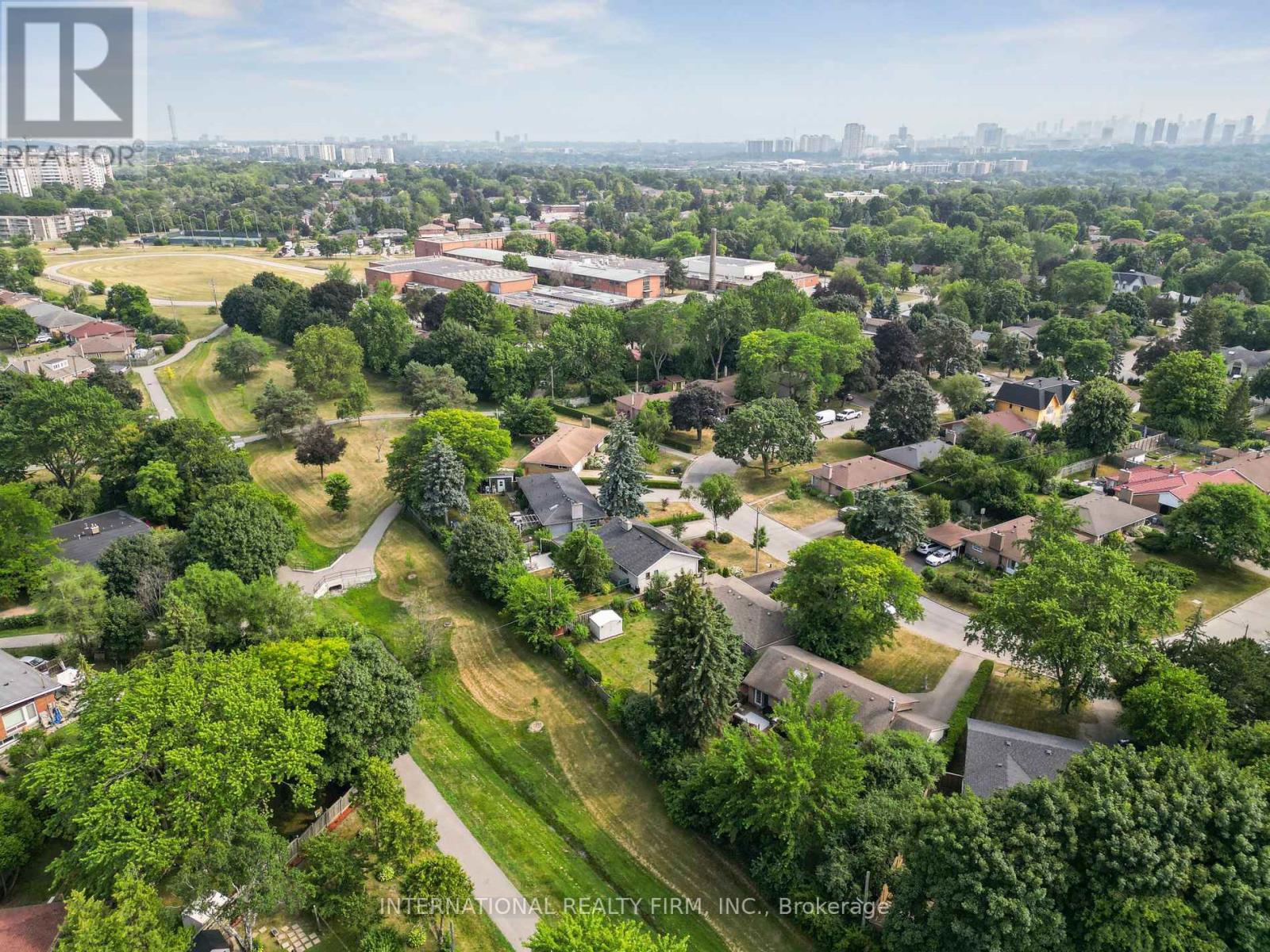 27 Treadgold Crescent, Toronto, Ontario  M3A 1X1 - Photo 49 - C12287229