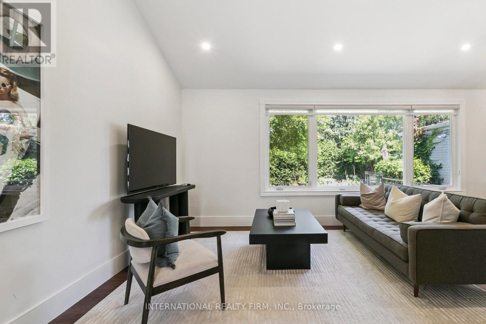 27 Treadgold Crescent, Toronto, Ontario  M3A 1X1 - Photo 6 - C12287229