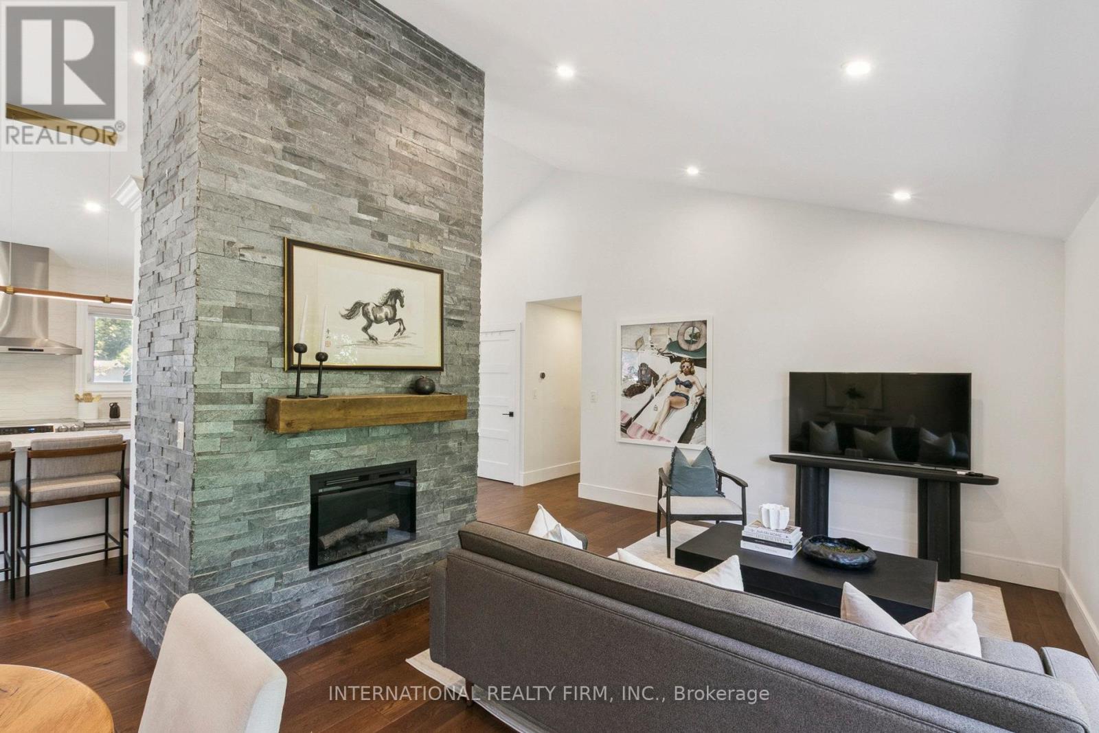 27 Treadgold Crescent, Toronto, Ontario  M3A 1X1 - Photo 8 - C12287229