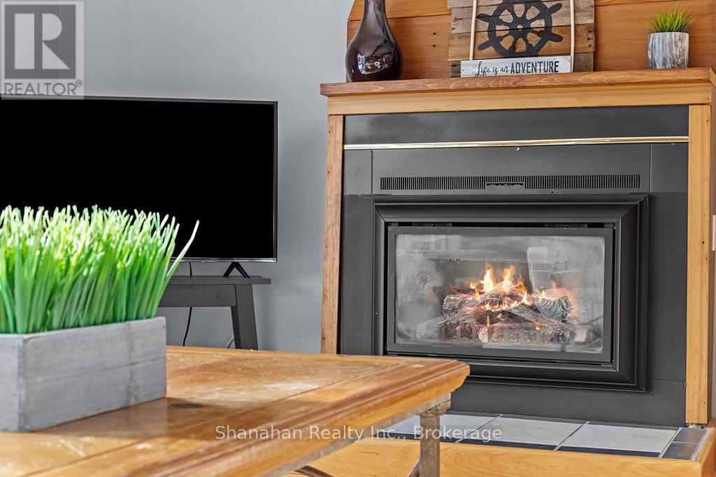 26 Elgin Street, Northern Bruce Peninsula, Ontario  N0H 2R0 - Photo 6 - X11938453