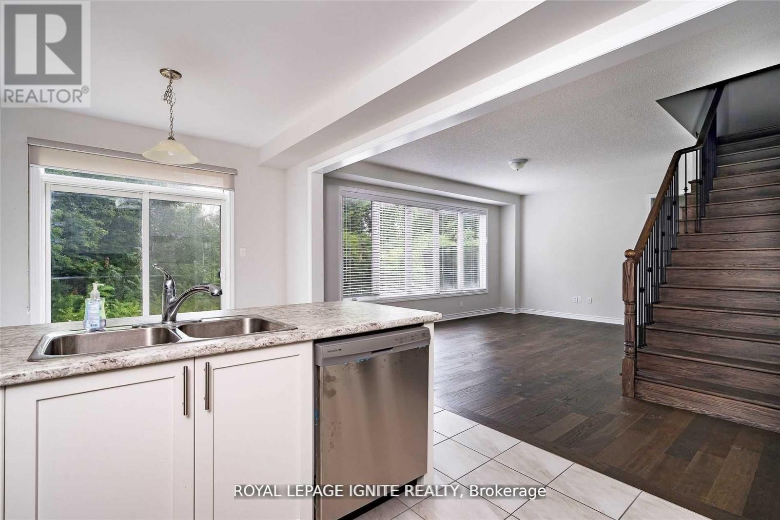 56 Kirby Avenue, Collingwood, Ontario  L9Y 3Y8 - Photo 11 - S12295832
