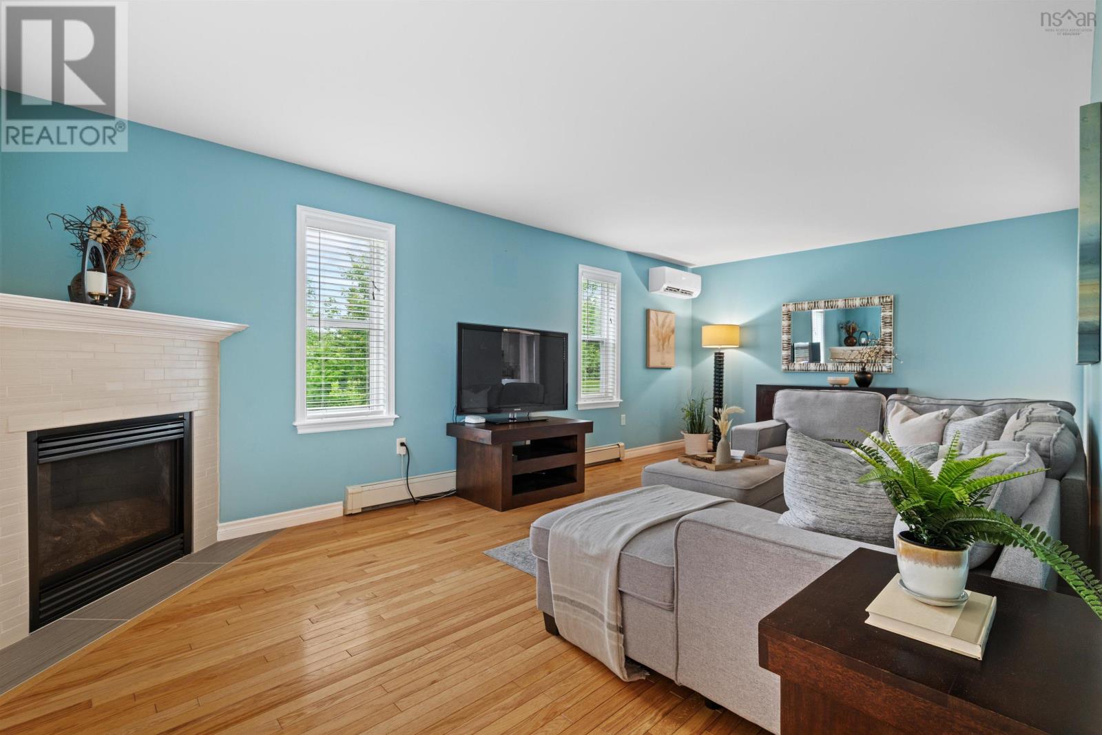 Property at 375 St. George Boulevard image 4