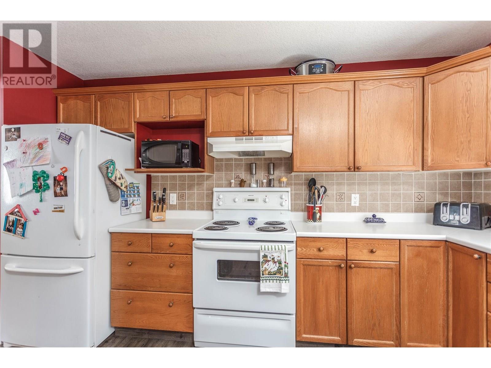 Property at 2230 Linea Crescent image 3