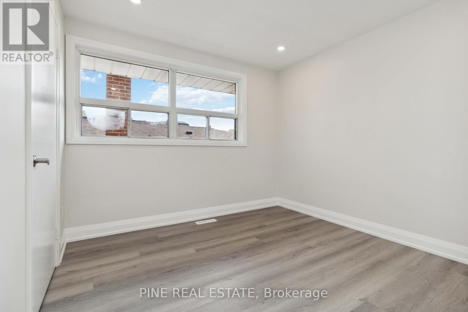 3 - 19 Queen Street W, Mississauga, Ontario  L5H 1L5 - Photo 22 - W12295822