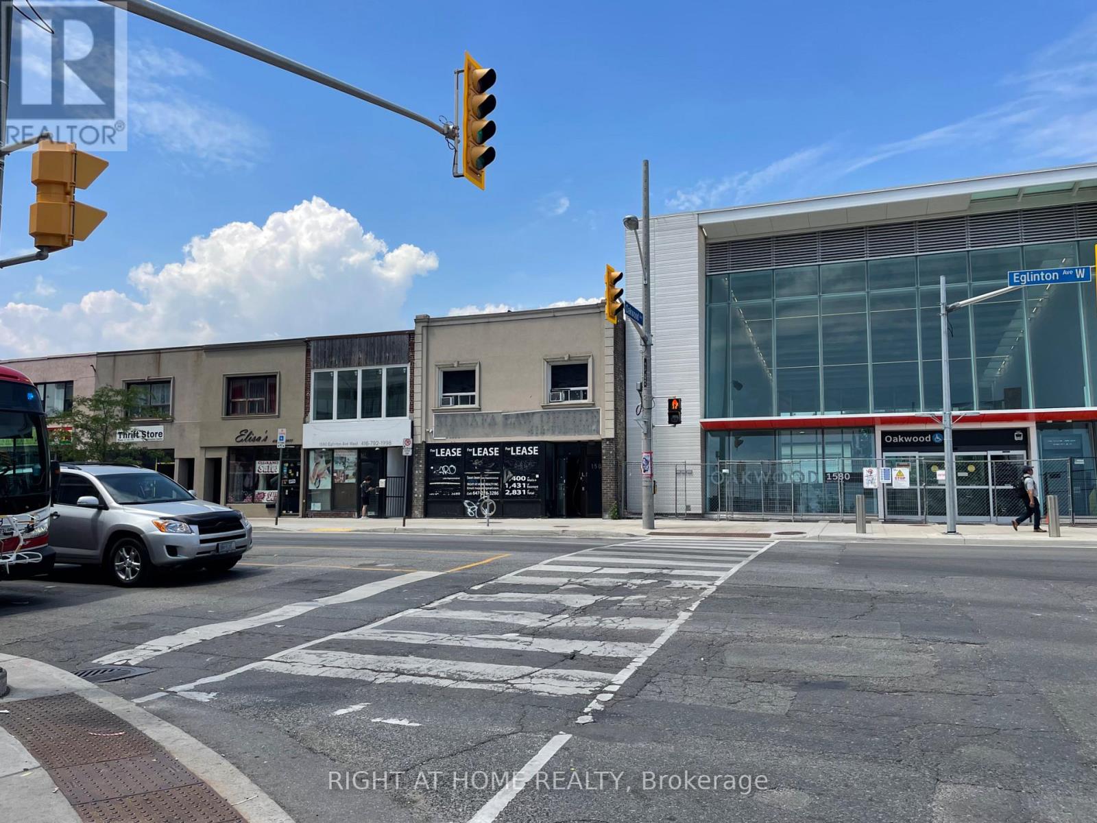 1590 Eglinton Avenue W, Toronto (Briar Hill-Belgravia), Ontario  M6E 2G8 - Photo 2 - W12295829