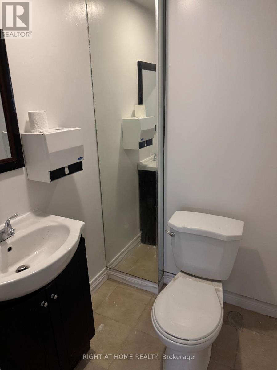 1590 Eglinton Avenue W, Toronto (Briar Hill-Belgravia), Ontario  M6E 2G8 - Photo 8 - W12295829