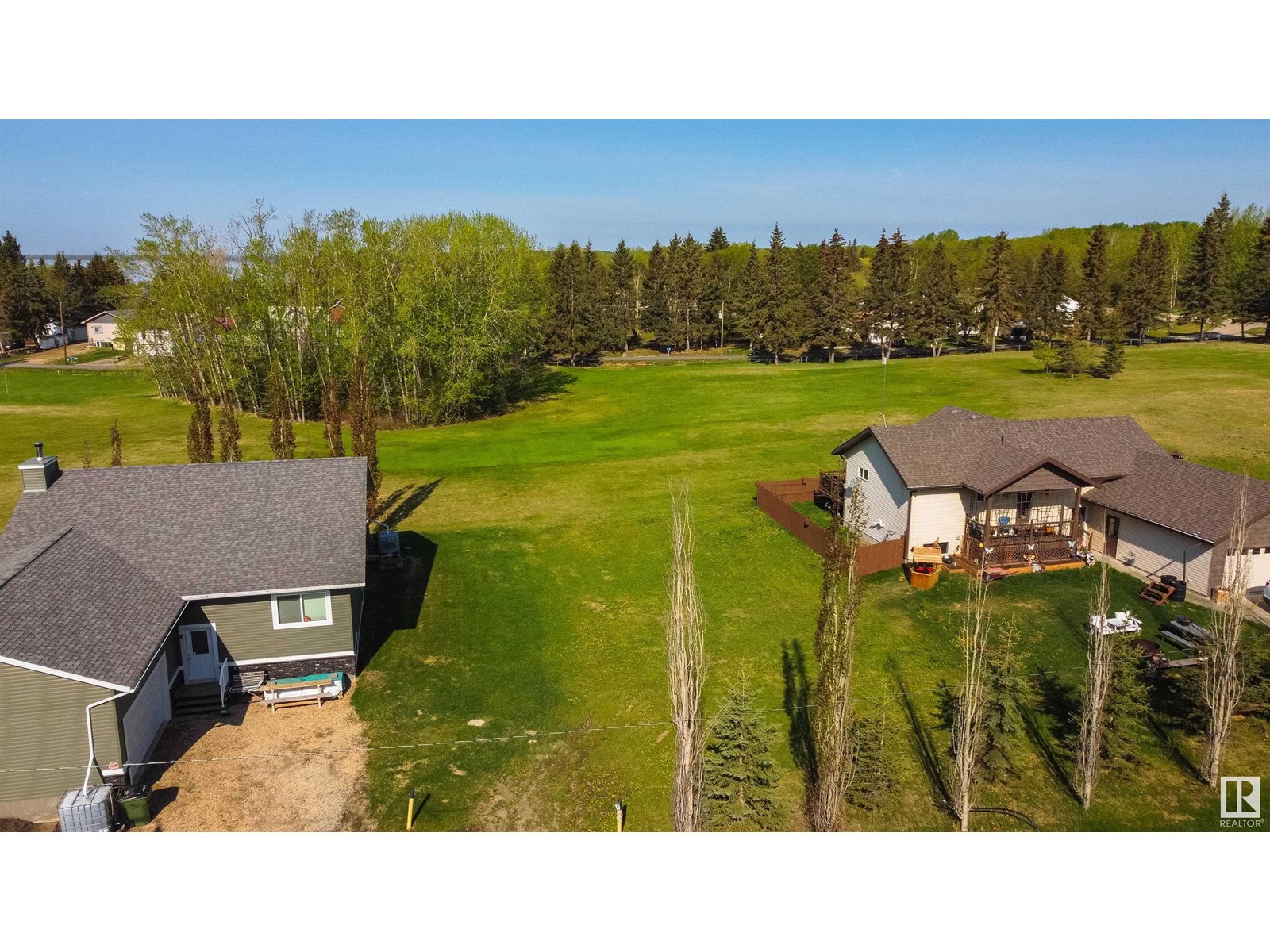 106 1 St, Rural Lac Ste. Anne County, Alberta  T0E 1A0 - Photo 12 - E4448740