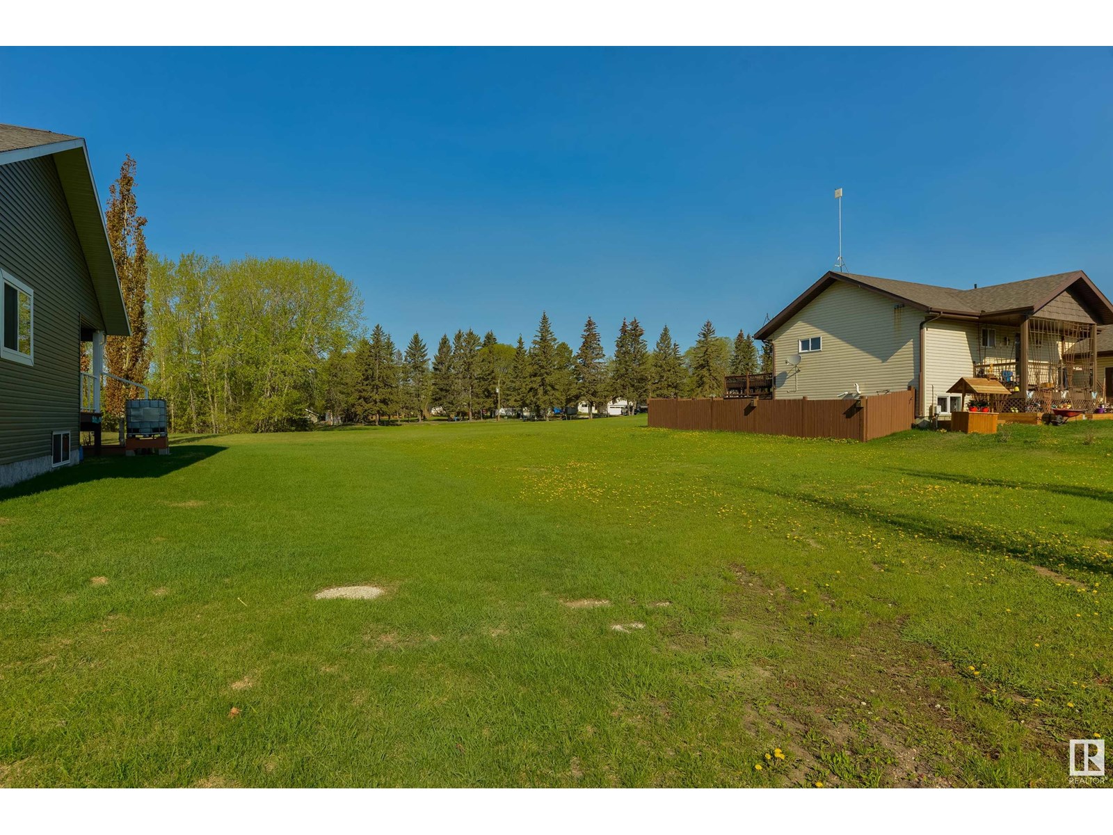 106 1 St, Rural Lac Ste. Anne County, Alberta  T0E 1A0 - Photo 4 - E4448740