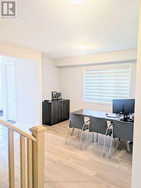 32 Crossmore Crescent, Cambridge, Ontario  N1S 0C7 - Photo 12 - X12295815