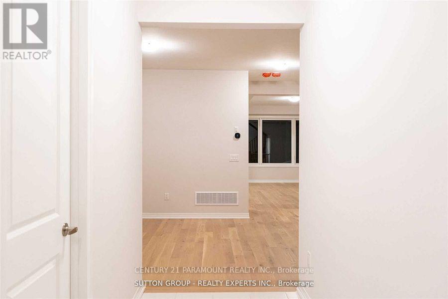 Property at 32 CROSSMORE CRESCENT image 3
