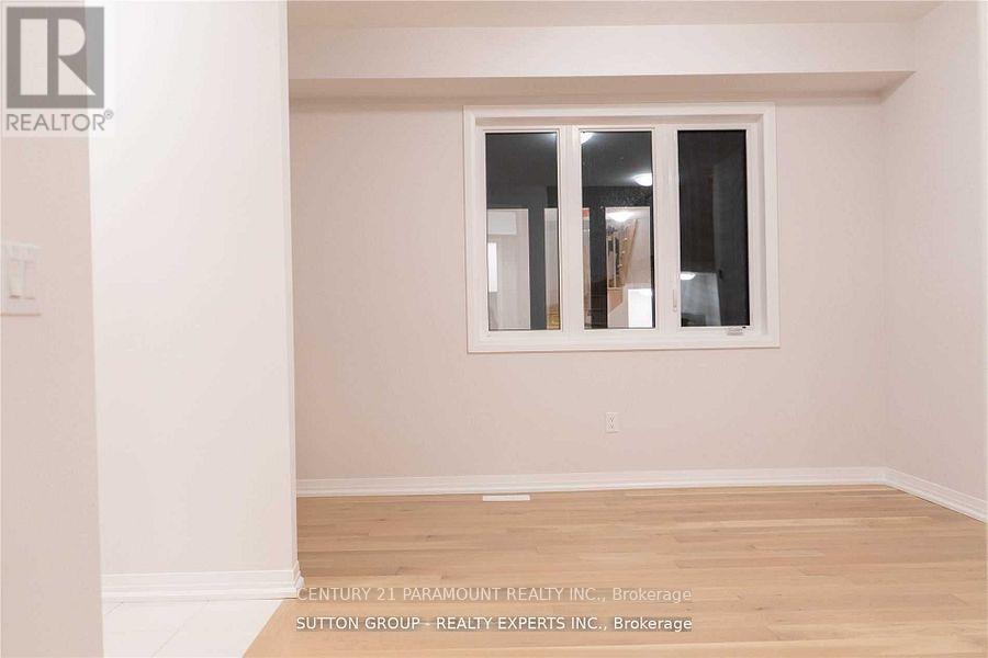 Property at 32 CROSSMORE CRESCENT image 4