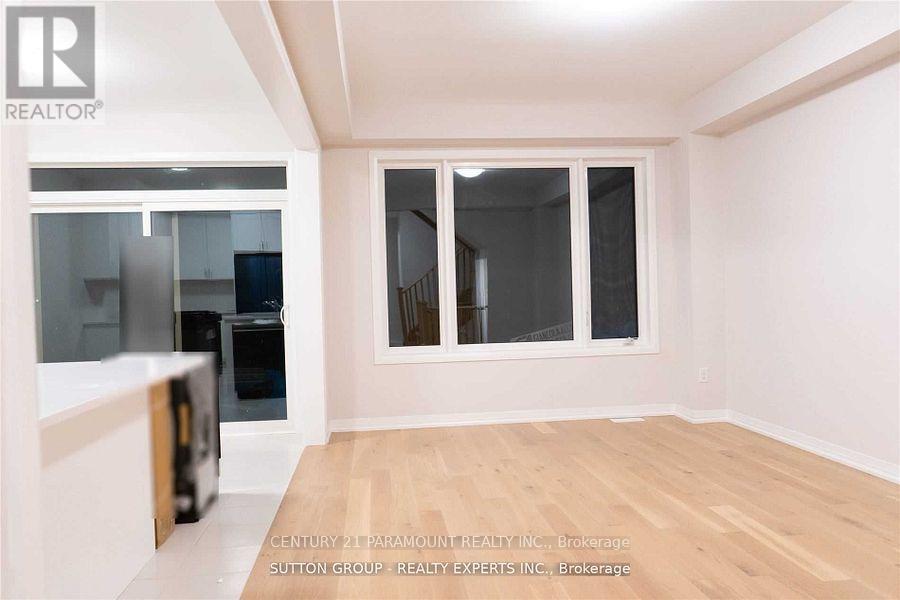 Property at 32 CROSSMORE CRESCENT image 5
