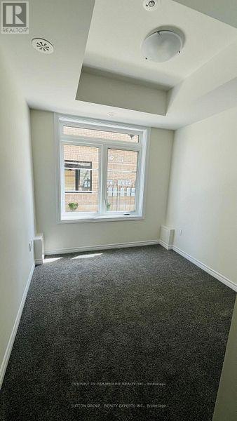 24 Lomond Lane, Kitchener, Ontario  N2R 1R7 - Photo 19 - X12295833