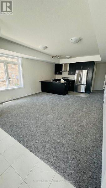 24 Lomond Lane, Kitchener, Ontario  N2R 1R7 - Photo 6 - X12295833