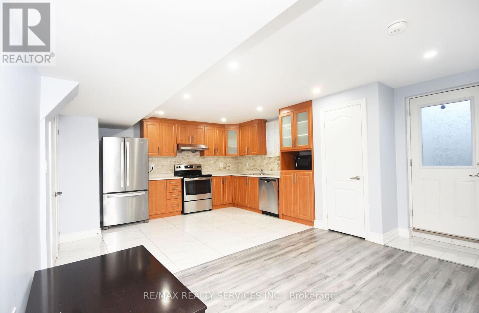 21 Magical Road, Brampton, Ontario  L7A 4P8 - Photo 25 - W12295660
