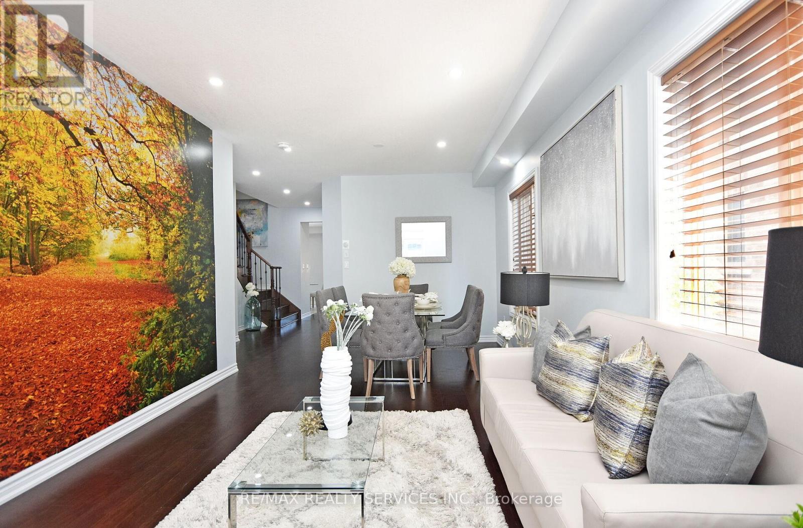 21 Magical Road, Brampton, Ontario  L7A 4P8 - Photo 7 - W12295660