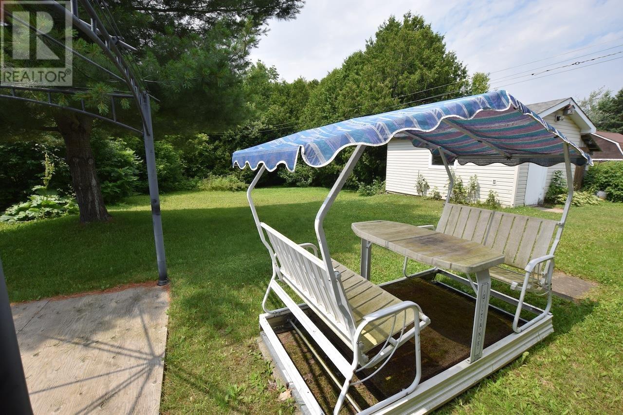 27 Queen Ave, Blind River, Ontario  P0R 1B0 - Photo 28 - SM251975