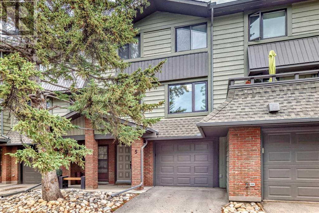 Property at 5, 10030 Oakmoor Way SW image 1