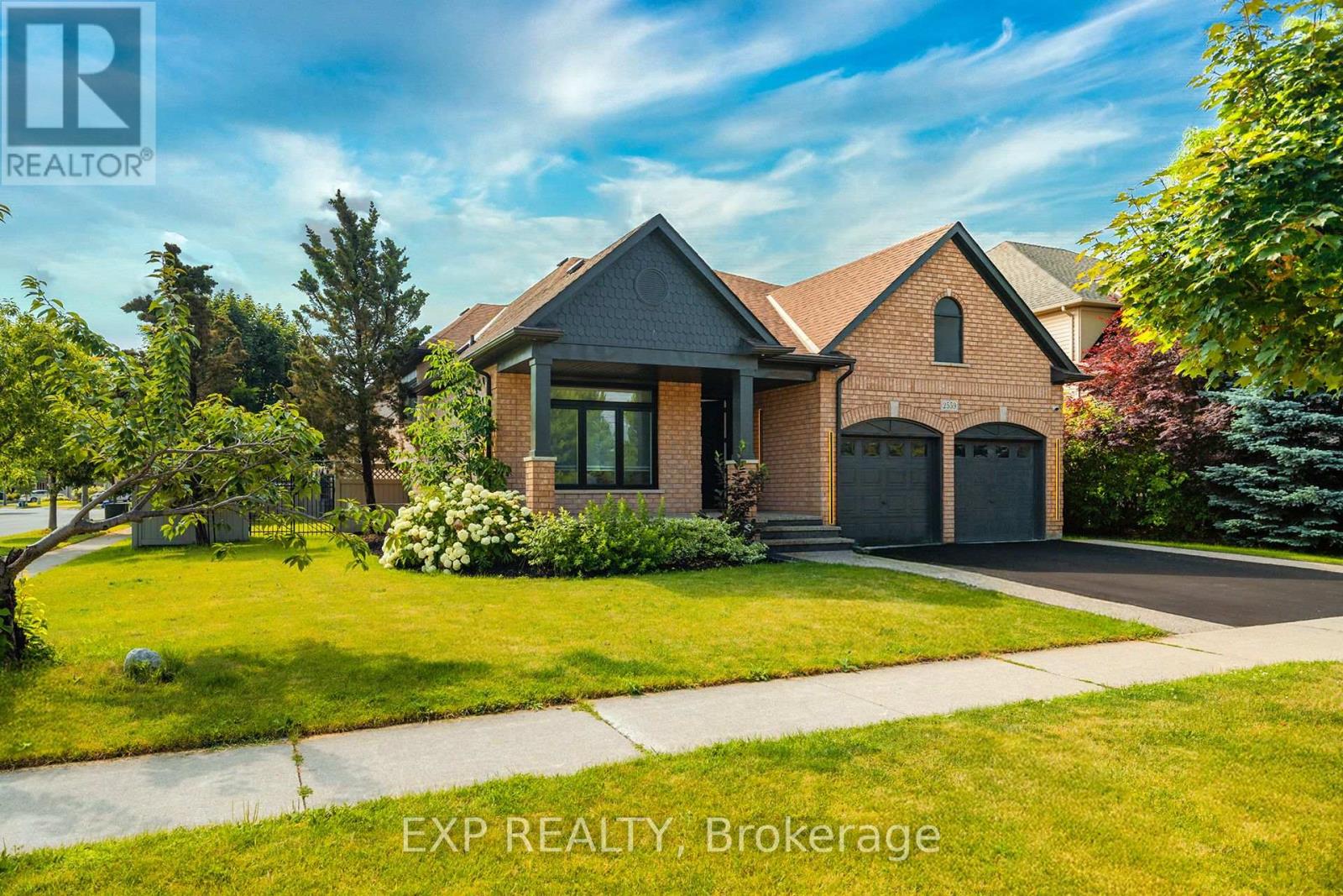 Property at 2559 ARMOUR CRESCENT image 1