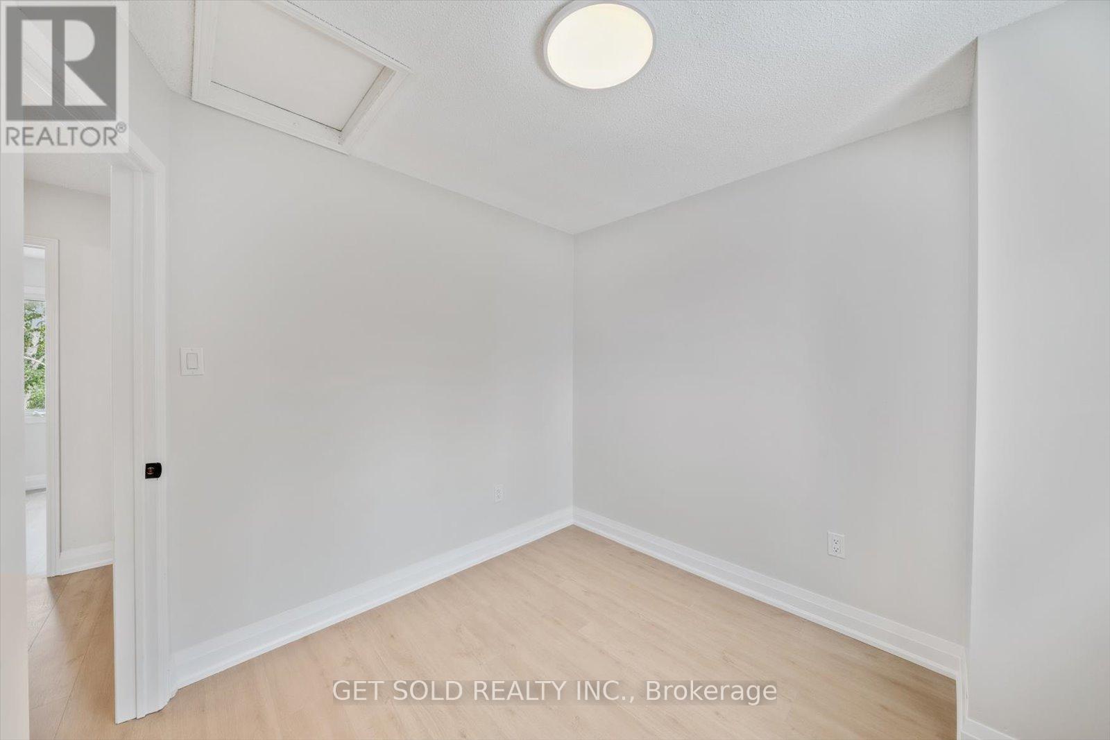 232 Kozlov Street, Barrie, Ontario  L4N 7H6 - Photo 24 - S12295651