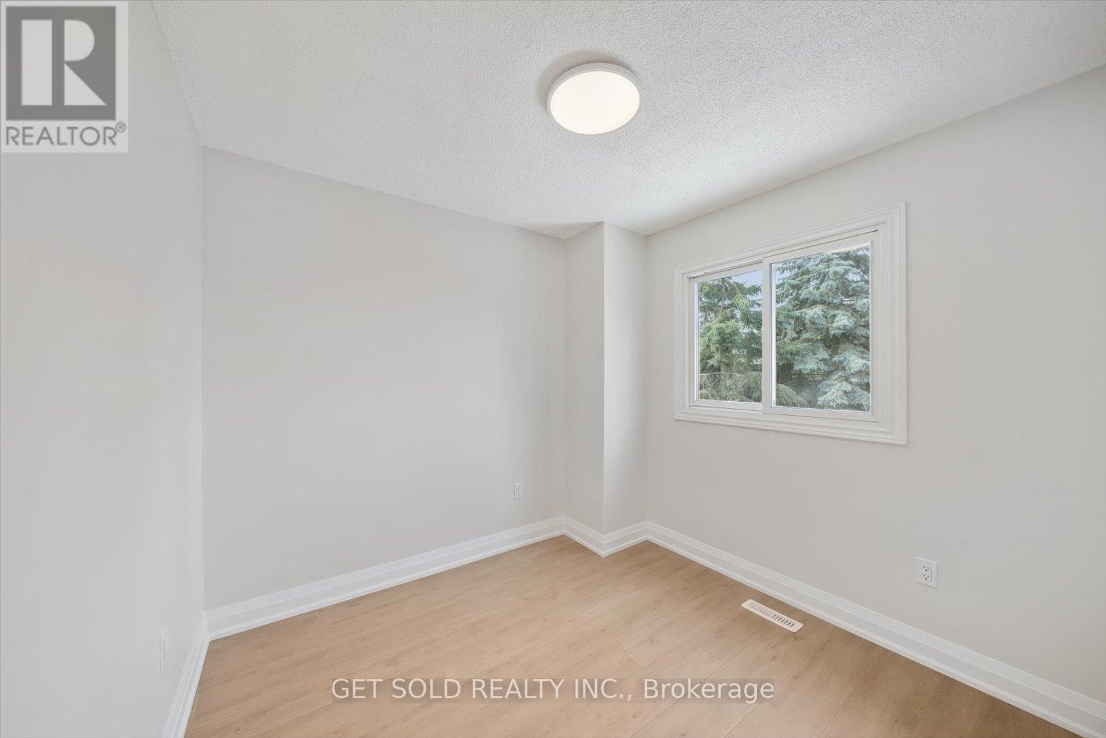 232 Kozlov Street, Barrie, Ontario  L4N 7H6 - Photo 22 - S12295651