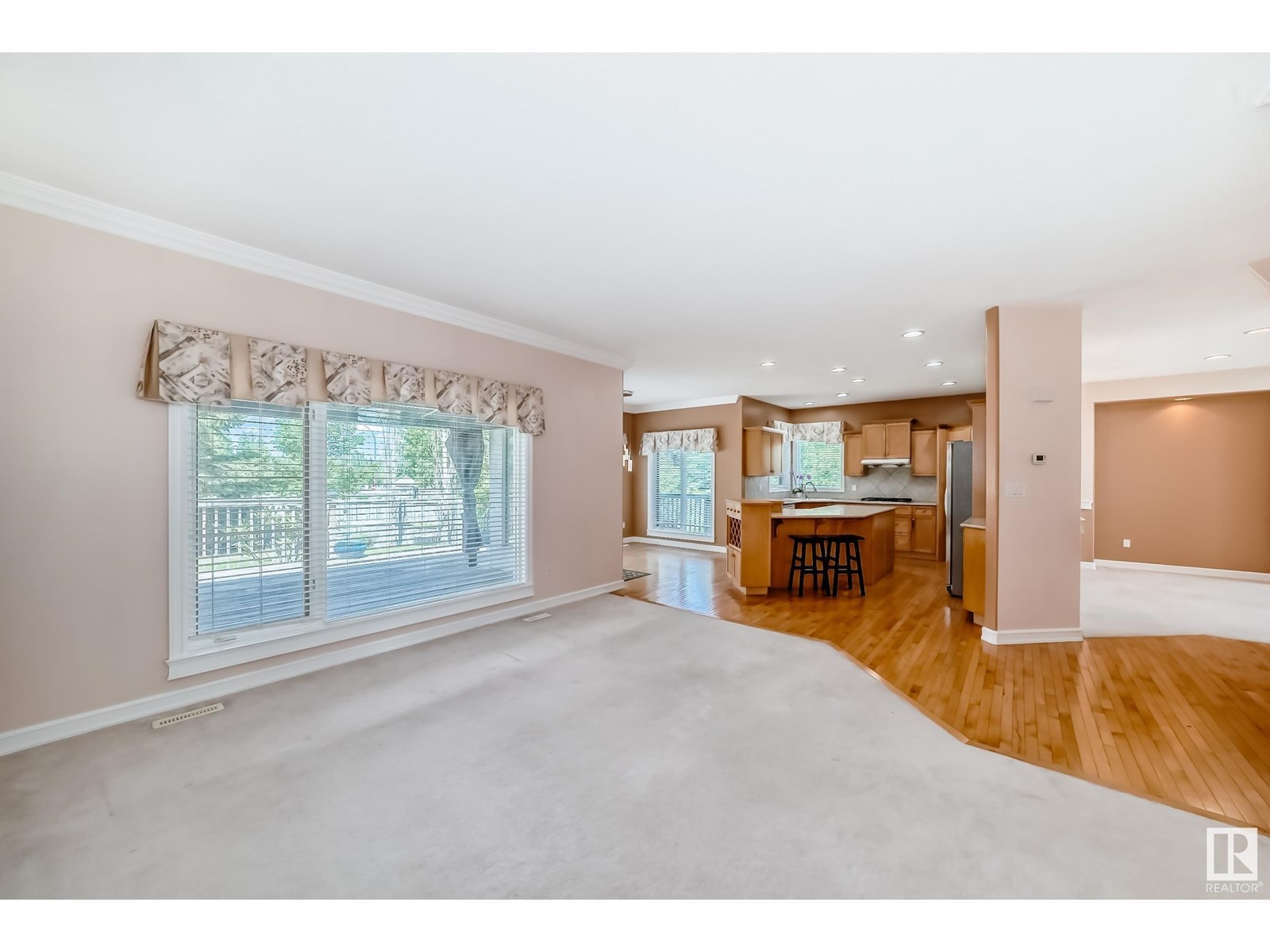 318 Darlington Cr Nw, Edmonton, Alberta  T6M 2R9 - Photo 13 - E4443822