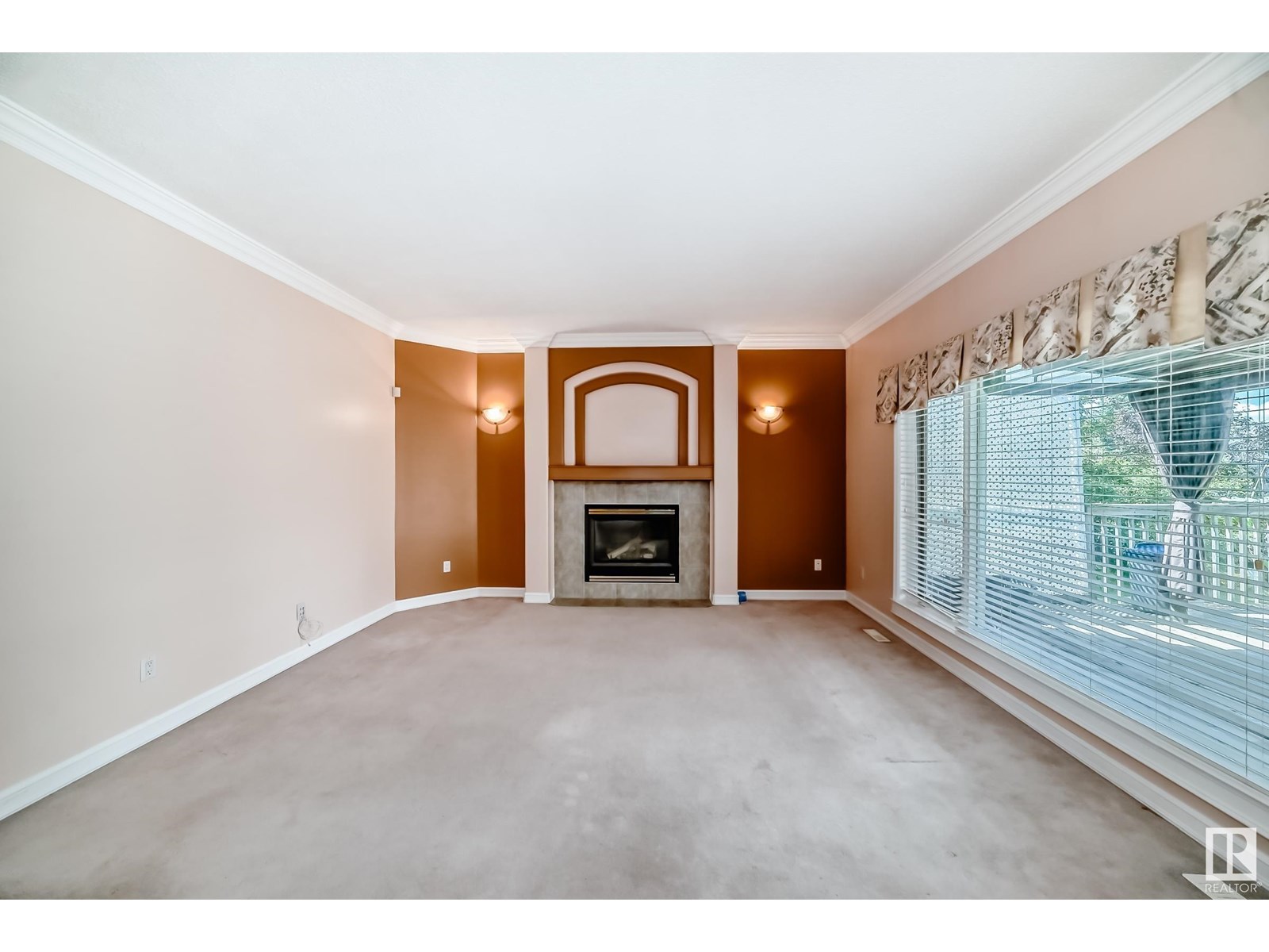 318 Darlington Cr Nw, Edmonton, Alberta  T6M 2R9 - Photo 11 - E4443822
