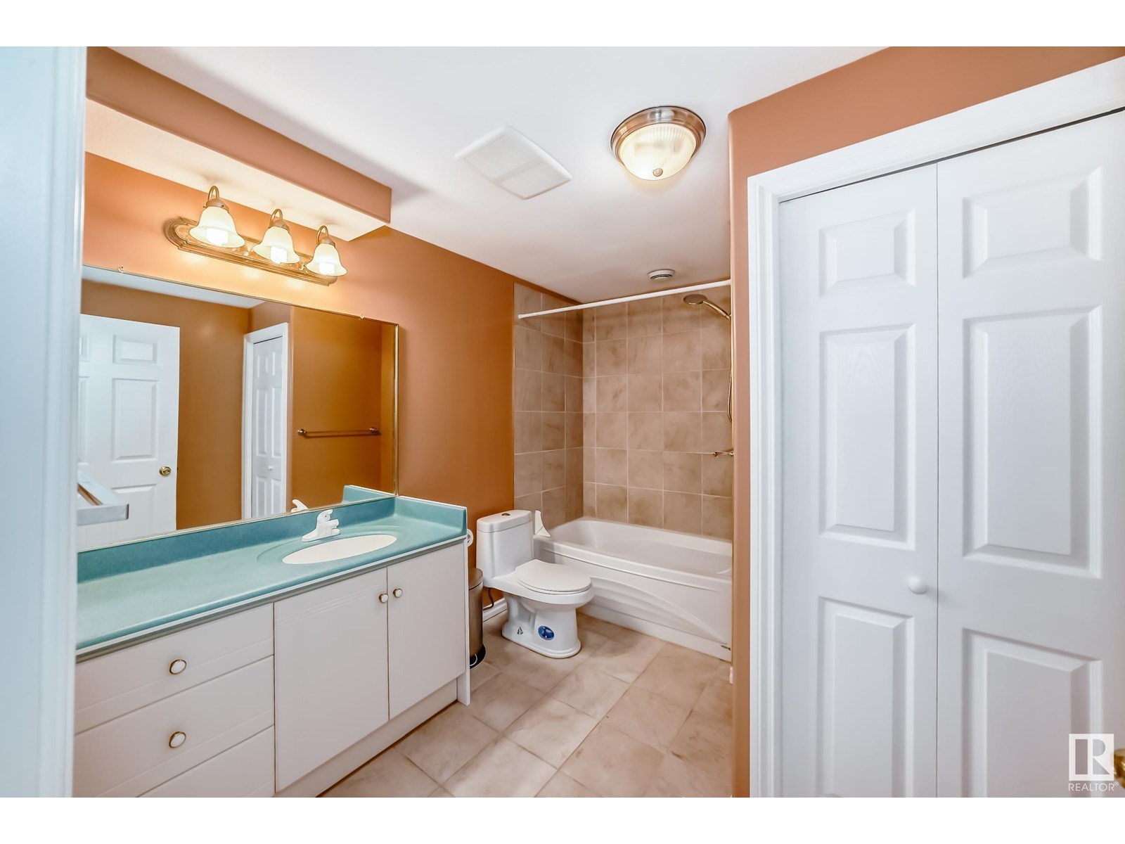 318 Darlington Cr Nw, Edmonton, Alberta  T6M 2R9 - Photo 46 - E4443822