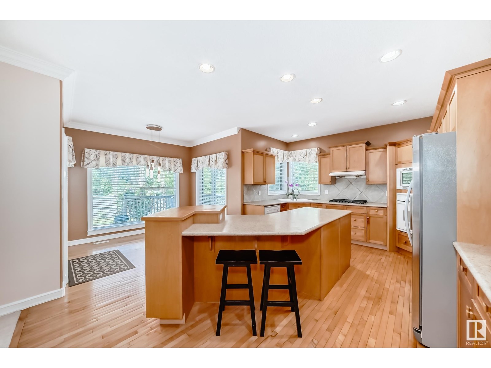 318 Darlington Cr Nw, Edmonton, Alberta  T6M 2R9 - Photo 6 - E4443822
