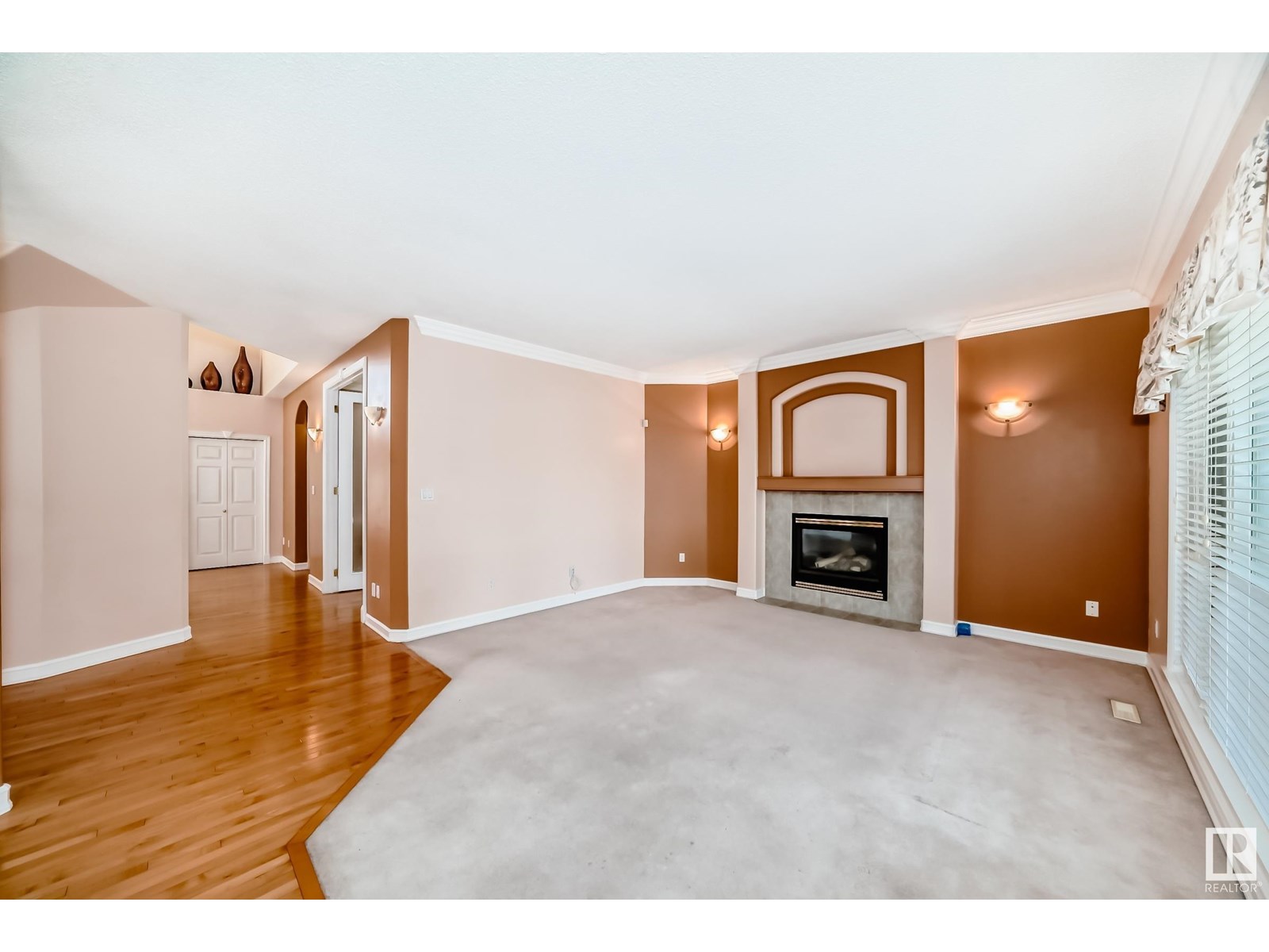 318 Darlington Cr Nw, Edmonton, Alberta  T6M 2R9 - Photo 12 - E4443822