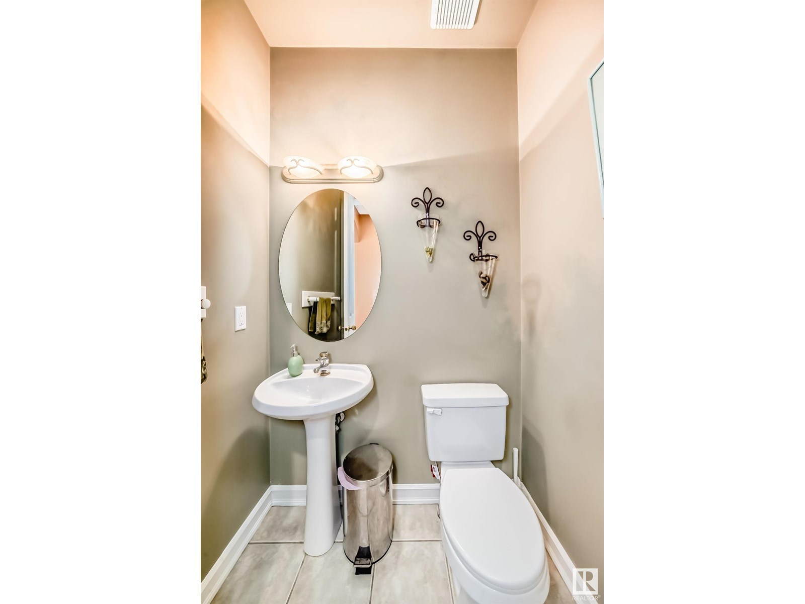 318 Darlington Cr Nw, Edmonton, Alberta  T6M 2R9 - Photo 24 - E4443822