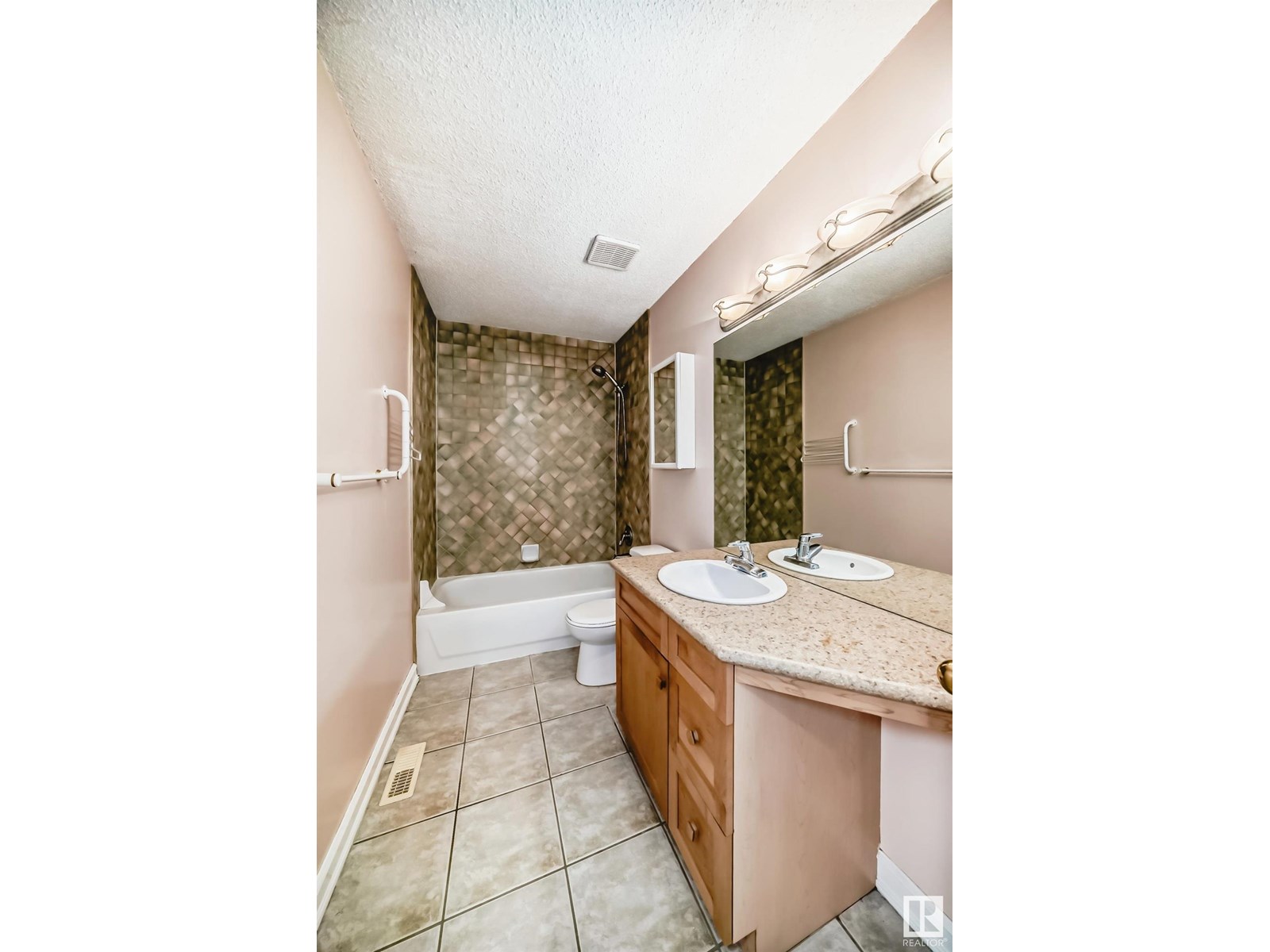 318 Darlington Cr Nw, Edmonton, Alberta  T6M 2R9 - Photo 37 - E4443822