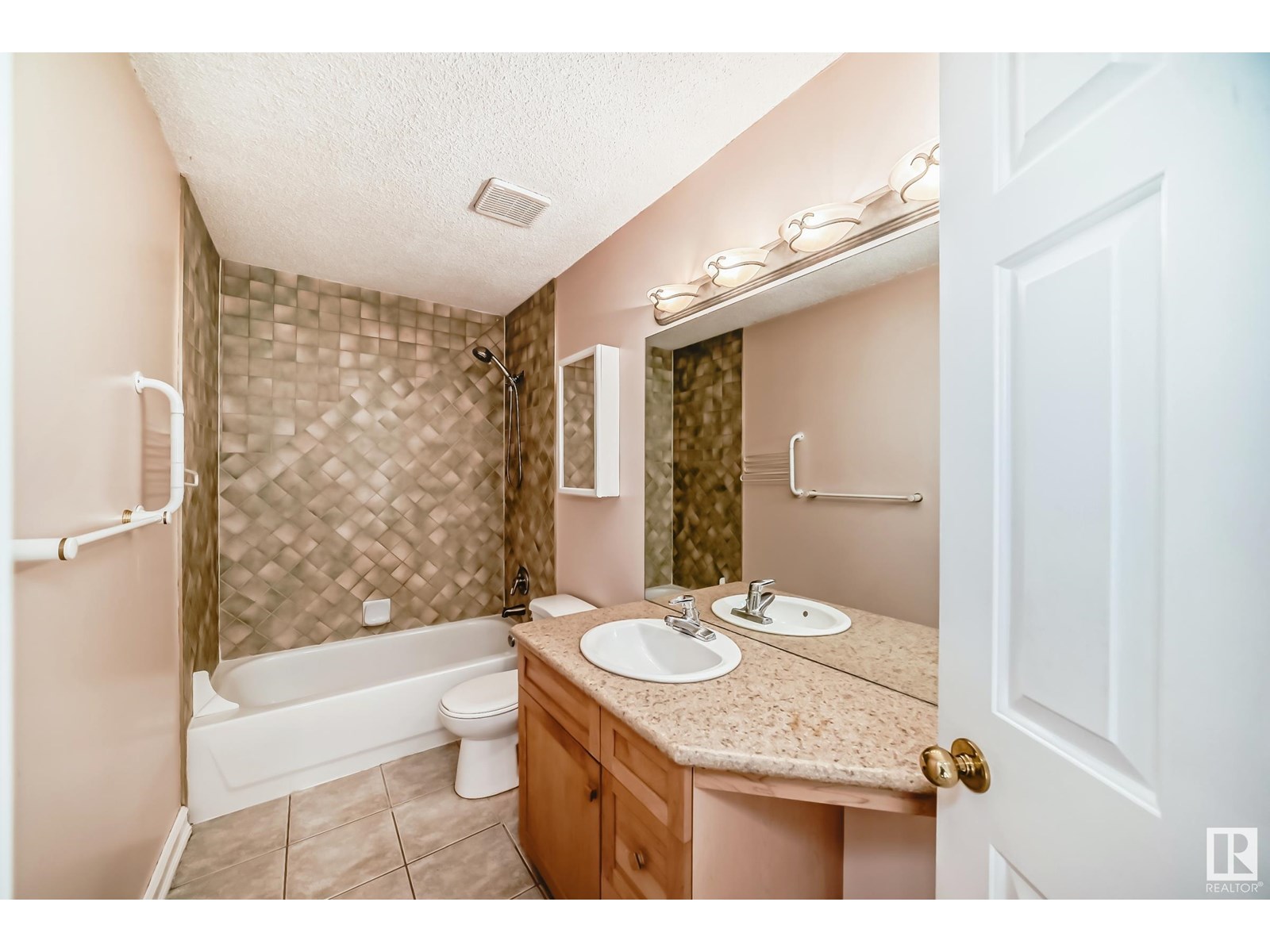 318 Darlington Cr Nw, Edmonton, Alberta  T6M 2R9 - Photo 36 - E4443822