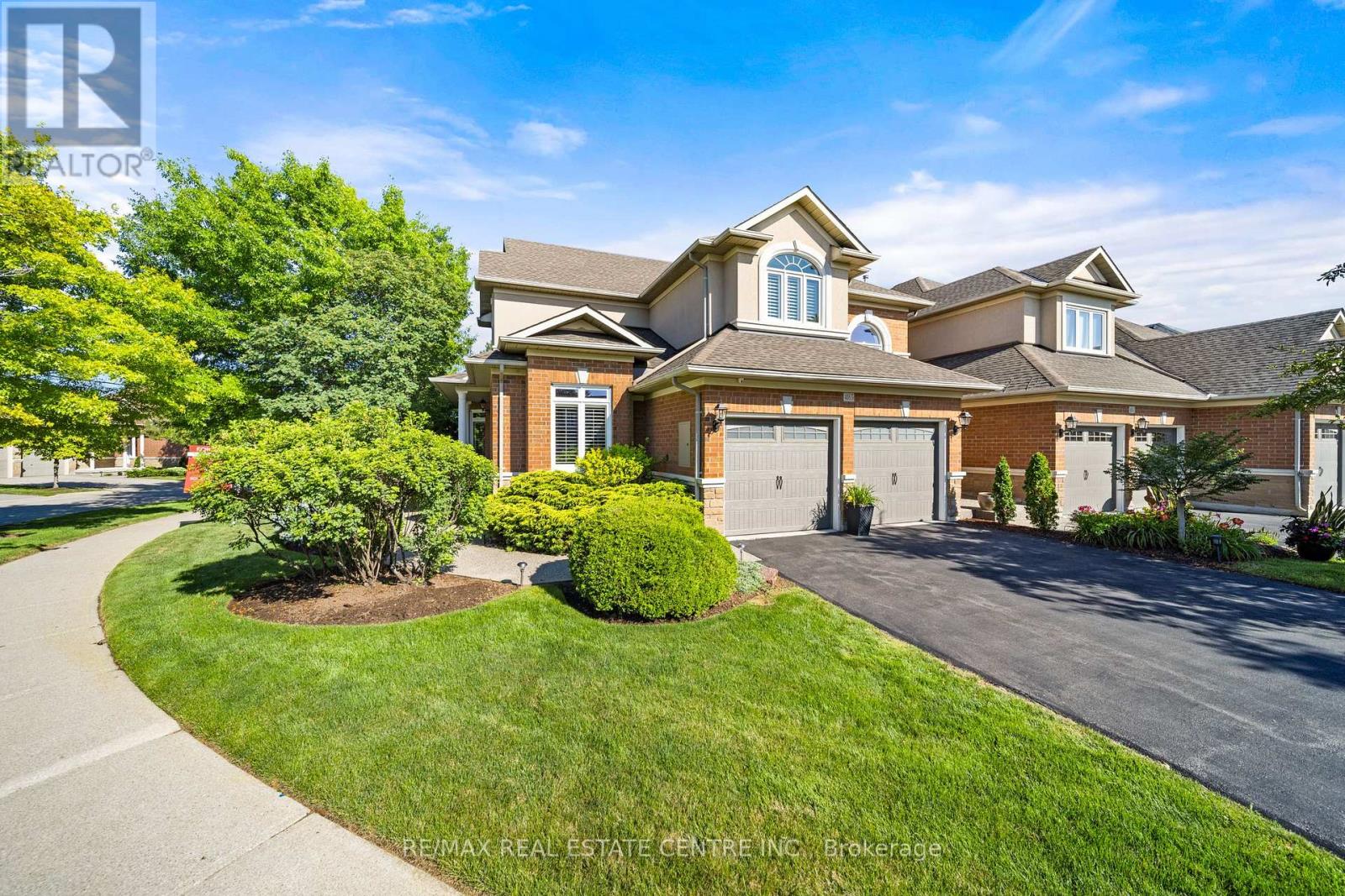 Property at 4165 STONEBRIDGE CRESCENT image 2
